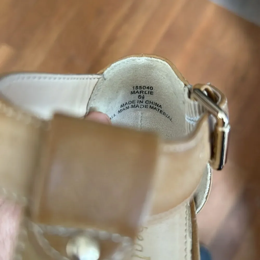 NWOB- Xappeal Marlie Sandals/ Wedges